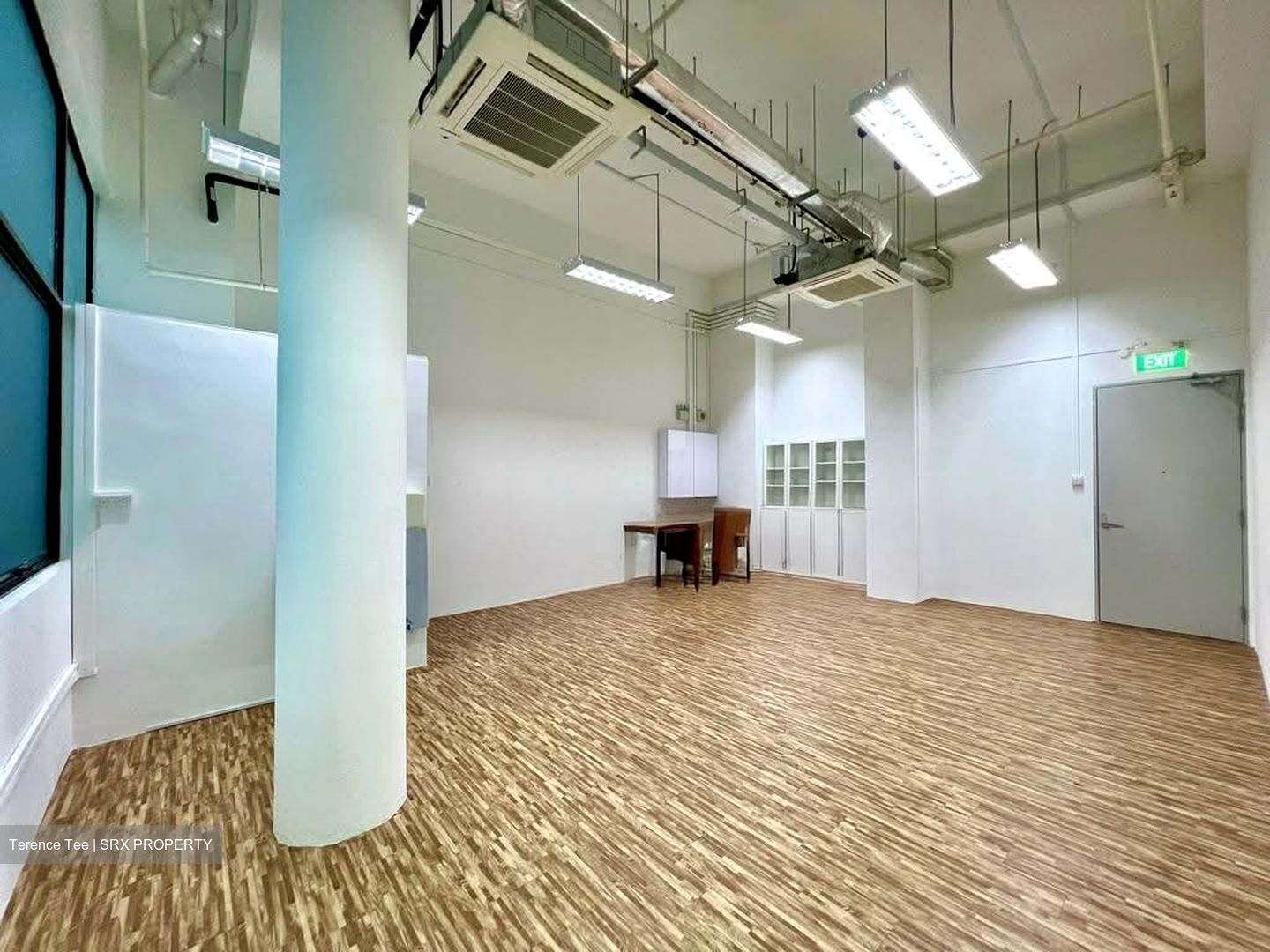 Hexacube (D14), Office #610073511